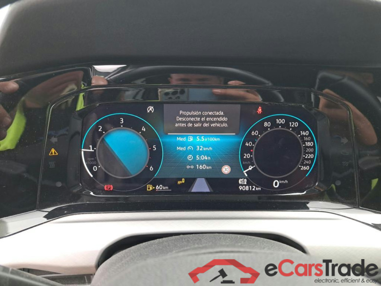 VOLKSWAGEN Golf / 2020 / 5P / berlina con portón Life 2.0 TDI 85kW (115CV) #4
