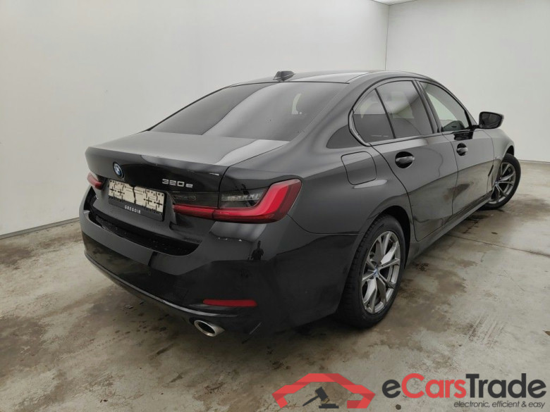 BMW 3 Reeks Berline 320e (150 kW) 4d #2