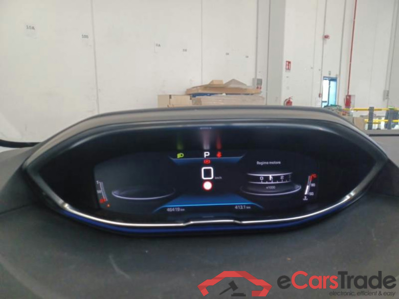 PEUGEOT 3008 / 2020 / 5P / SUV PURETECH TURBO 130 EAT8 SeS ALLURE PACK #4