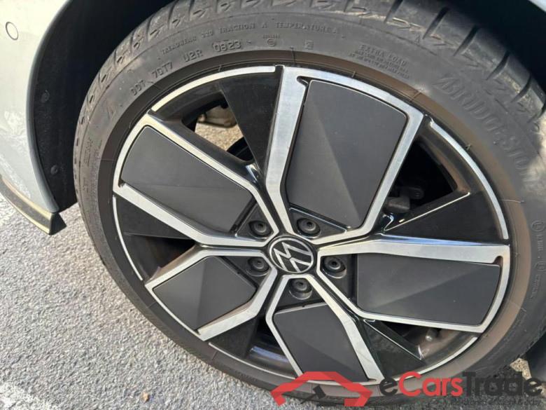 VOLKSWAGEN Golf VIII 1.5 eTSI R-Line DSG #5