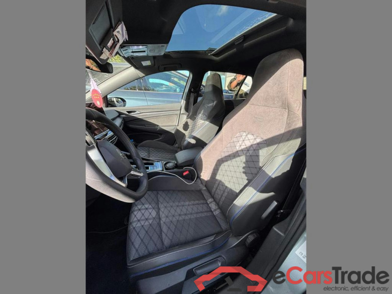 VOLKSWAGEN Golf VIII 1.5 eTSI R-Line DSG #6