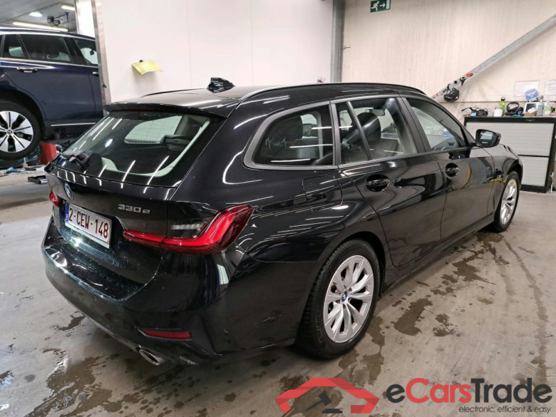 BMW - BMW 3 TOURING 330e 292PK Pack Business Plus With Sport Seats & Parking Assistant Pack * HYBRID * #2