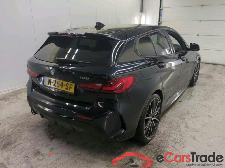 BMW 1-serie 118i High Exec #2