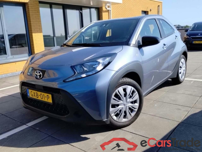 TOYOTA Aygo X 1.0 VVT-i MT Play #1