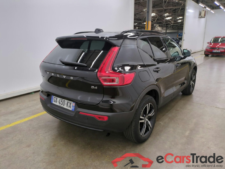 VOLVO XC40 / 2022 / 5P / SUV B4 197 DCT 7 Plus #4