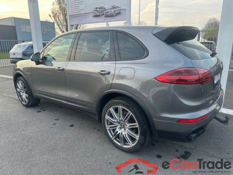 PORSCHE Cayenne 3.0i V6 PHEV S Tiptronic S (306 kW)