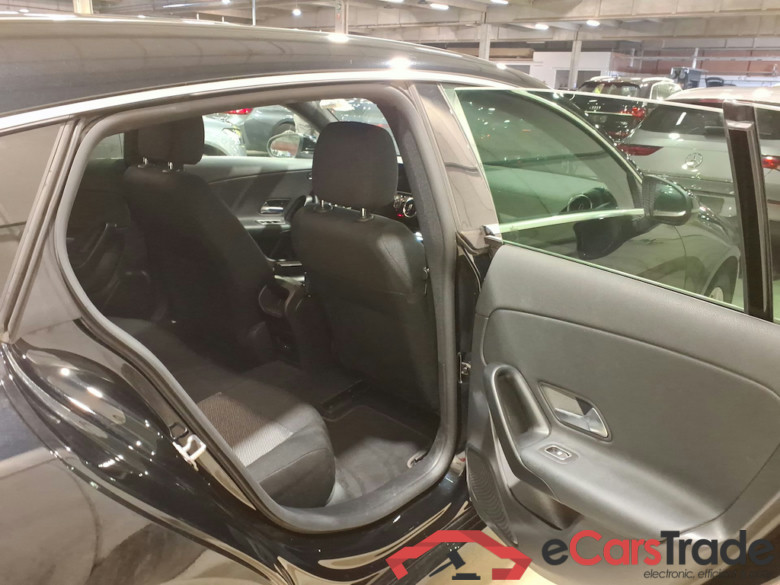 MERCEDES-BENZ CLASS CLA SHOOTING BRAKE DIESE CLA 180 d Business Solution #5
