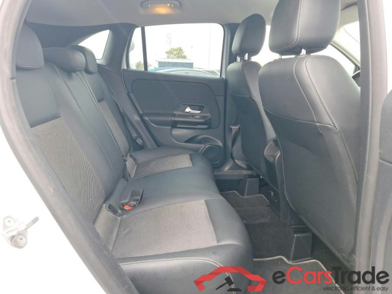 MERCEDES-BENZ GLA - Klasse 2.0 GLA 180 D DCT BUSINESS SOLUTION ESS #6
