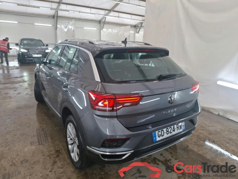 VOLKSWAGEN T-Roc / 2017 / 5P / SUV 1.5 TSI 150 EVO CARAT DSG7 #2