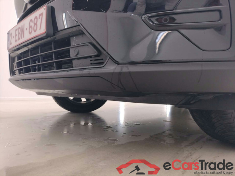 VOLVO XC40 RECHARGE CORE #5