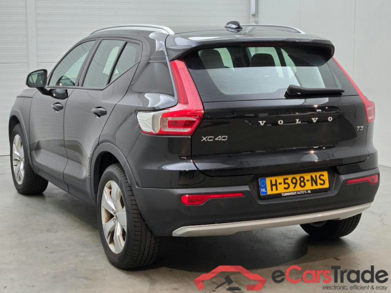 VOLVO XC40 1.5 T3 Momentum Pro #3