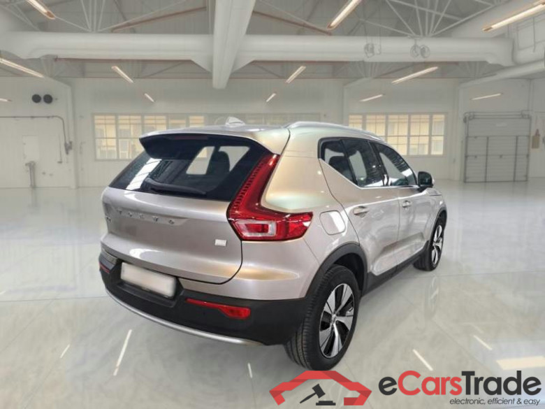 VOLVO XC40 / 2021 / 5P / SUV T5 RECHARGE PLUG-IN AUTO CORE #2