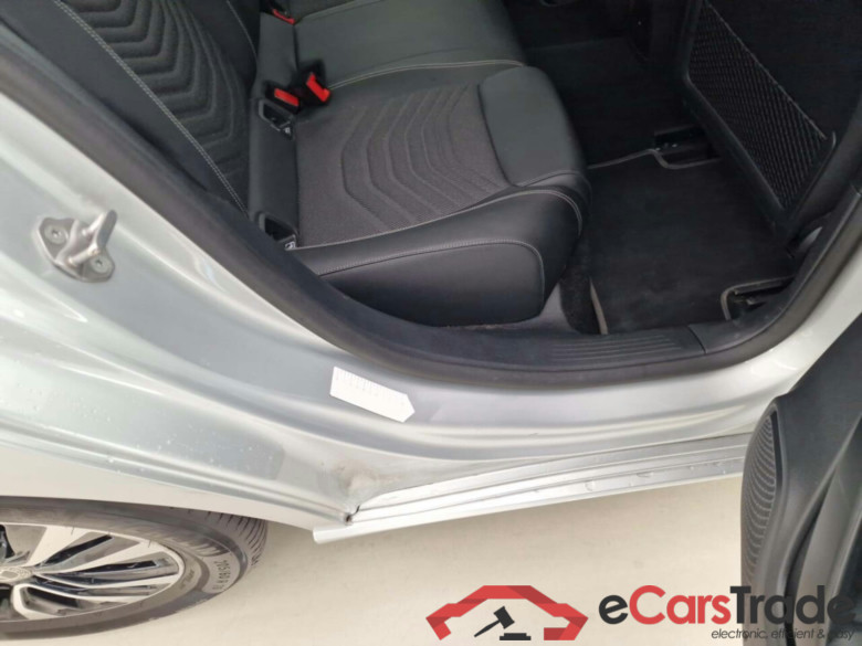 MERCEDES-BENZ A-KLASSE LIMOUSINE 1.3 180 7G-DCT LUXURY LINE #5