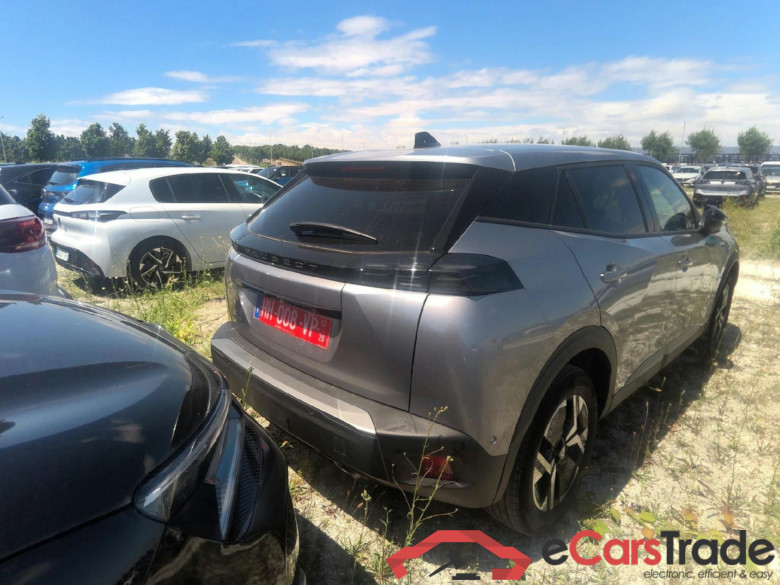 Peugeot 2008 Allure 1.2 100 S&S BVM6 #2