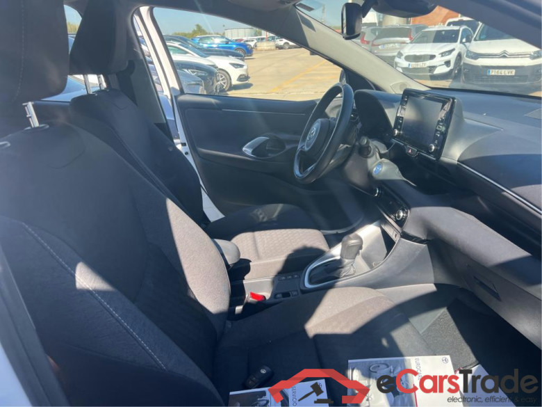 TOYOTA Yaris / 2020 / 5P / berlina con portón 1.5 120H Active Tech #6