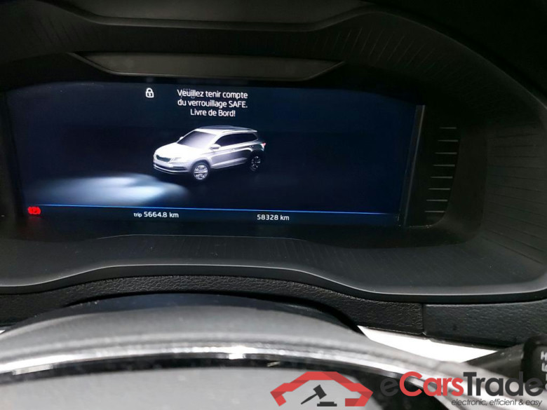 SKODA - SKO KAROQ 1.0 TSI 110PK Clever+ With Climatronic & Kessy & Canton Sound & Heated Steering Wheel & 360 Camera Area View * PETROL * #5