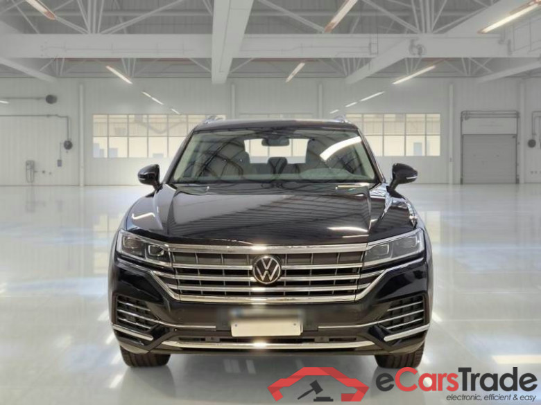 VOLKSWAGEN TOUAREG / 2018 / 5P / SUV 3.0 V6 TDI SCR 170KW ATMOSPHERE #6