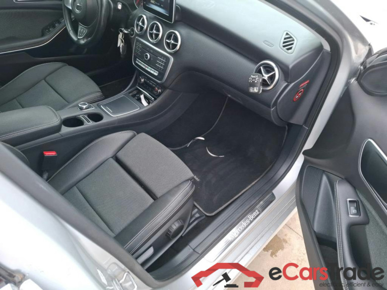 MERCEDESBENZ Classe A Berline 5p Berline A 200 d Business Edition BA7 #6