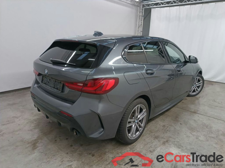 BMW 1 HATCH DIESEL - 2019 118 dA 150 (EU6d-TEMP) 5d #2