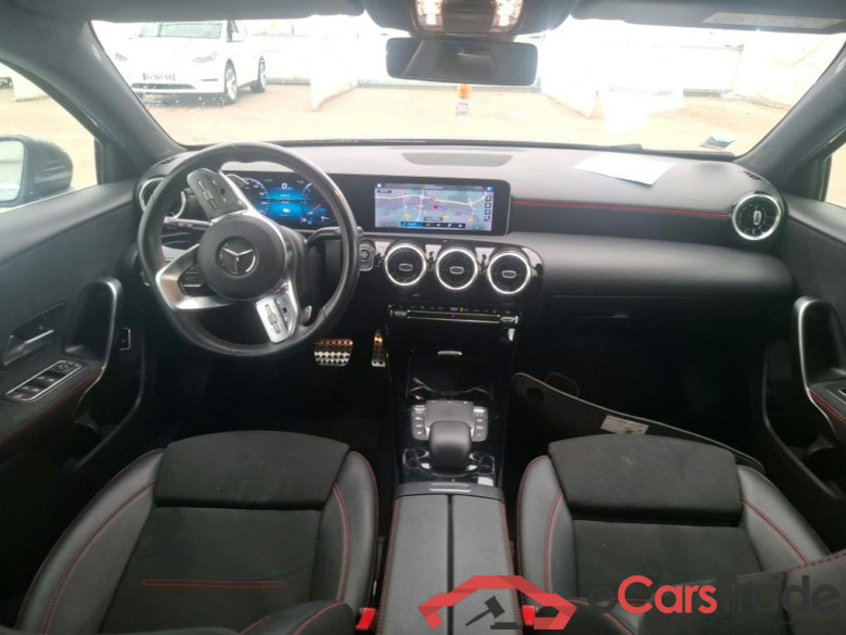 MERCEDES-BENZ Classe A Compact / 2018 / 5P / Berline A 250 e AMG Line 8G-DCT #5