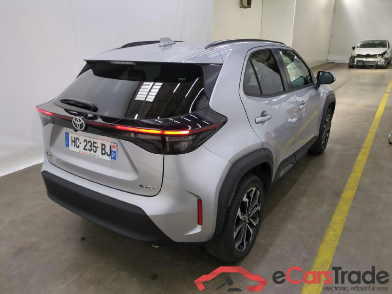 TOYOTA Yaris Cross Hybride / 2021 / 5P / SUV 1.5 HYBRID 116H DESIGN BUSINESS TOYOTA E #3